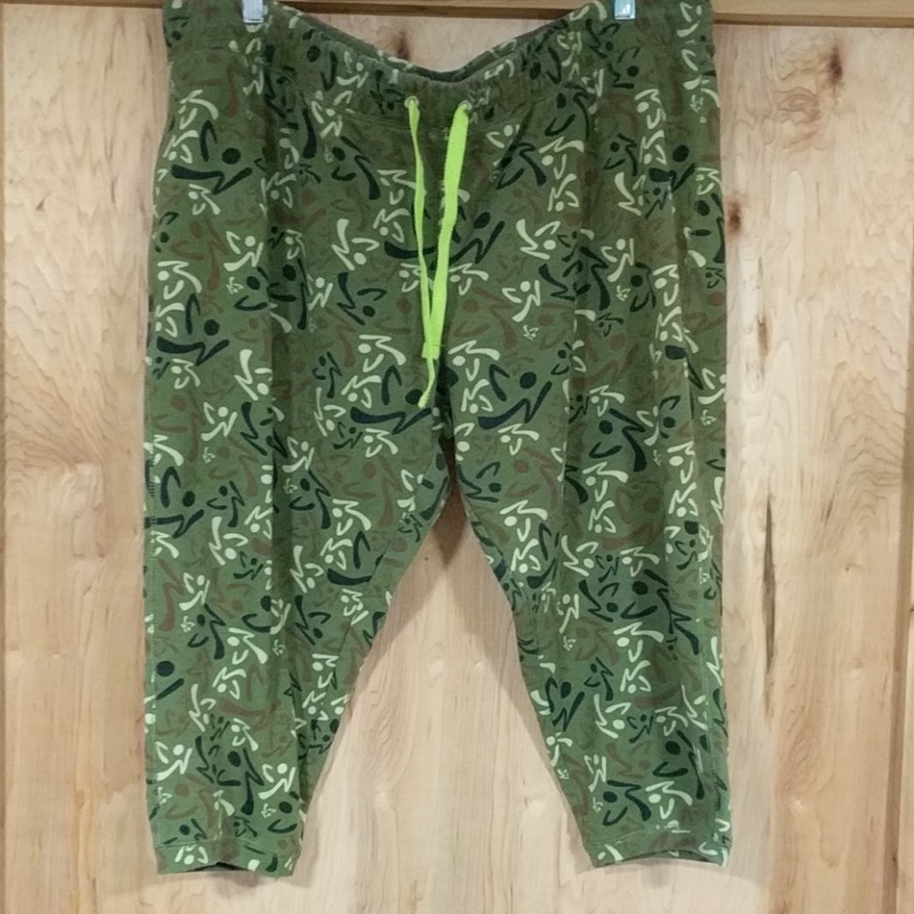 Zumba Capri workout pants